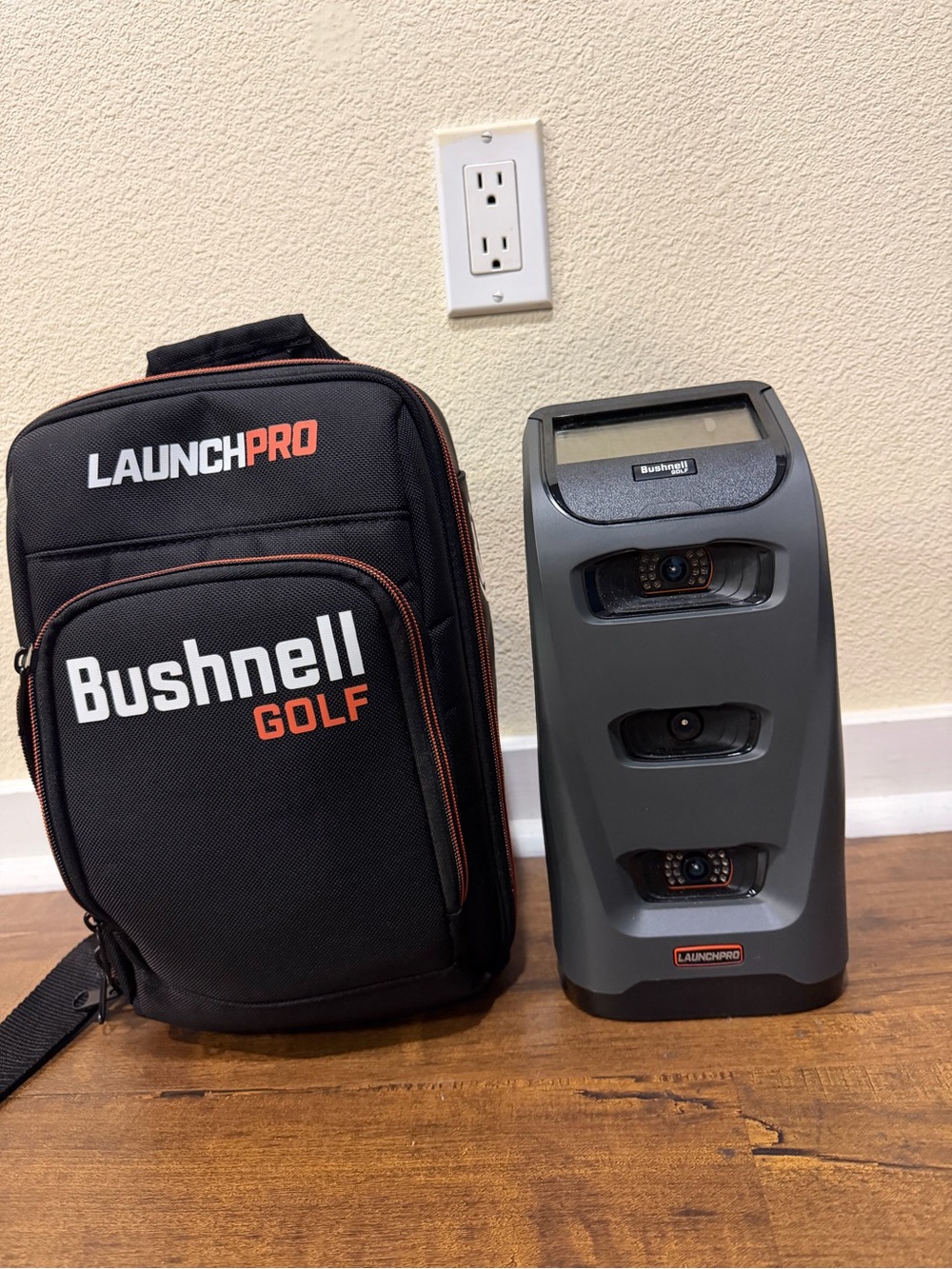 Bushnell Launch Pro Circle B golf launch monitor w/ case
